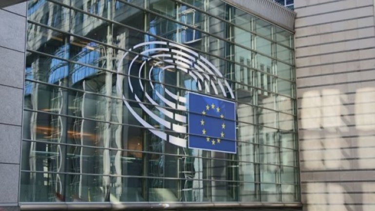 Роберта Мецола запросила Папу Лева XIV виступити у Європарламенті - фото 1