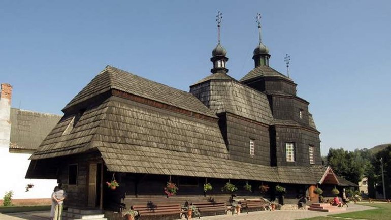 Вознесенська церква у Чорткові, яка також є частиною маршруту  - фото 1