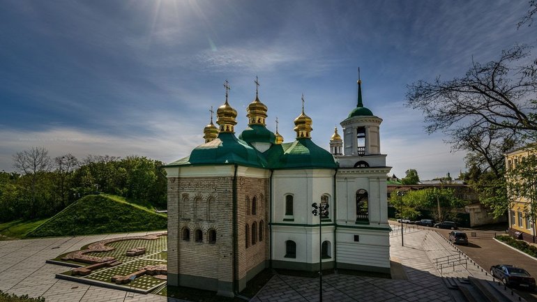 Церква Спаса на Берестові у Києві знову запрошує на екскурсії - фото 1