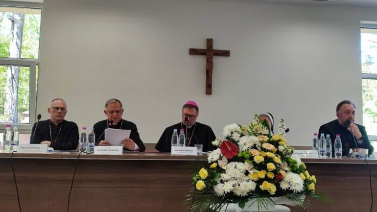 Вищі настоятелі спільнот богопосвяченого життя УГКЦ і РКЦ в Україні проводять асамблею - фото 1