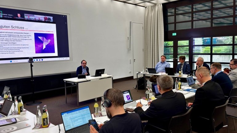 International delegates convene in Augsburg to discuss just peace for Ukraine - фото 1