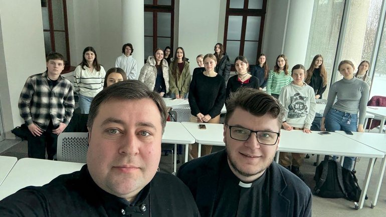 Студенти УКУ провели реколекції для дітей-сиріт - фото 1