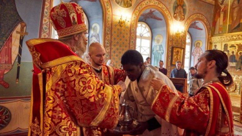 На Росії висвятили першого африканського семінариста РПЦ - фото 1