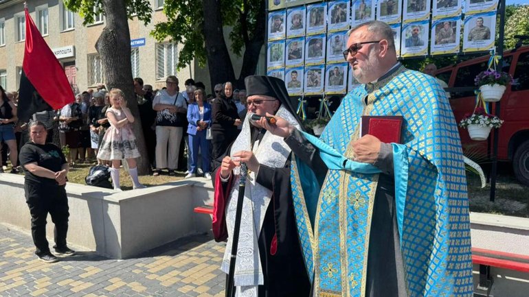 На Тернопільщині посвятили «Алею надії» в пам’ять про зниклих безвісти воїнів-земляків - фото 1