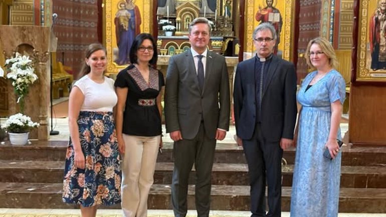 Посол відвідав українську громаду та греко-католицьку парафію у Чеських Будейовицях - фото 1