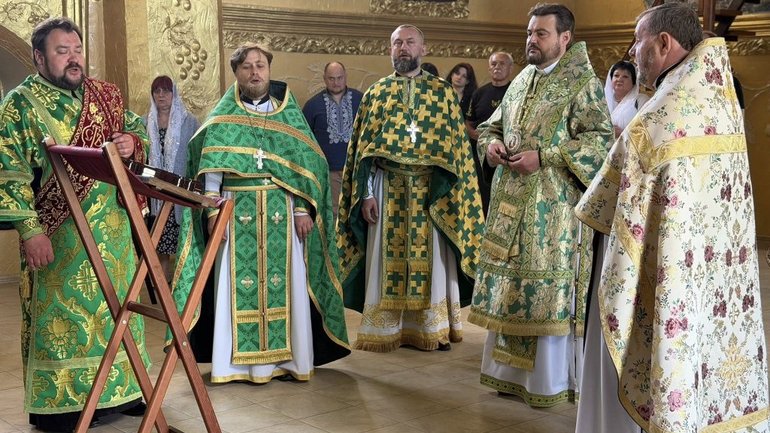 У Свято-Михайлівському соборі Переяслава вперше молилися українською - фото 1