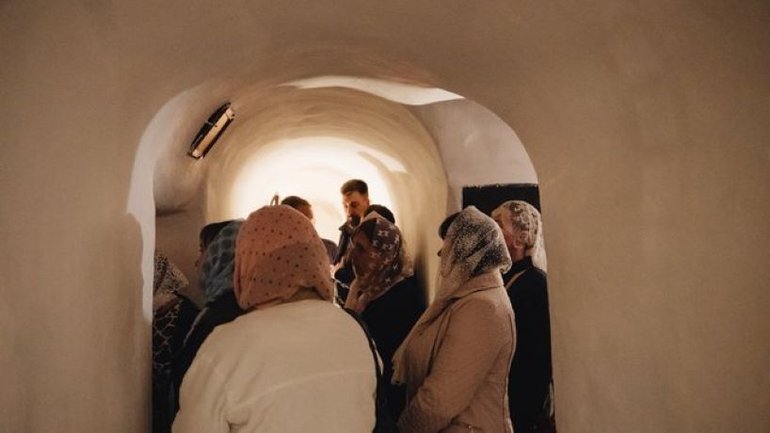 У Ближніх печерах Києво-Печерської лаври відновили регулярні молебні - фото 1
