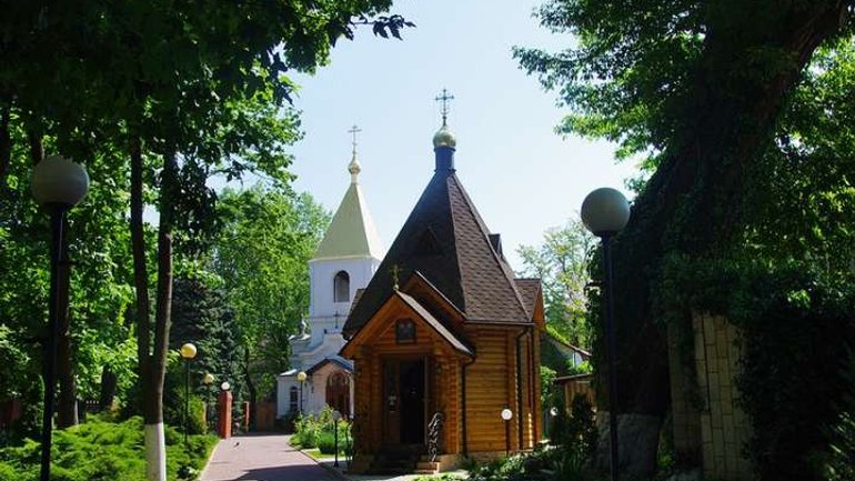 У храмі Одеси, який перейшов до ПЦУ, виявили ікони російських царів та символи «русского мира» - фото 1