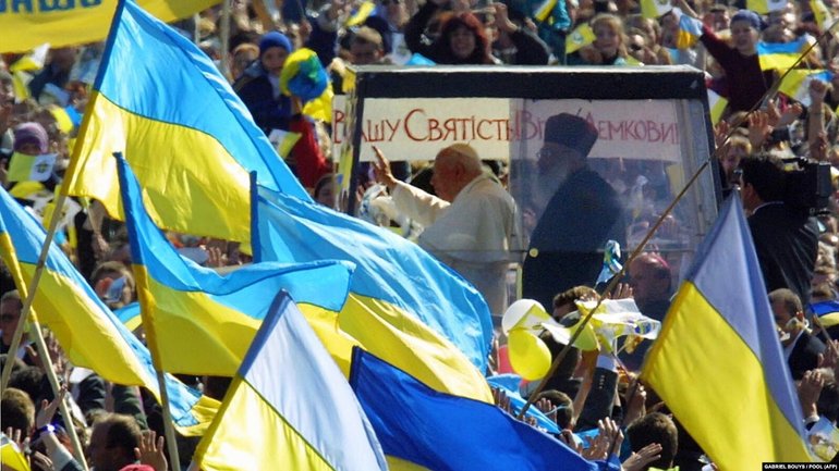 «Винесли відерце «жучків». Секрети підготовки візиту папи Івана Павла ІІ в Україну та «спротив московської церкви» - фото 1