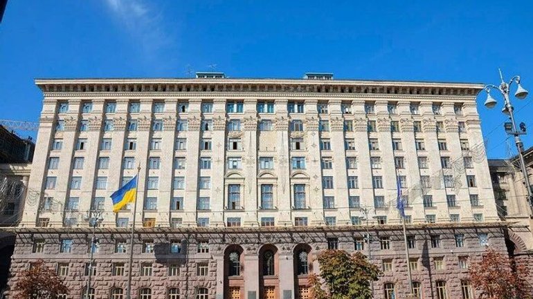 Департамент КМДА вимагає припинити будівництво хмарочосу, що може закрити панорами лаври - фото 1