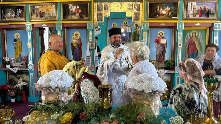 Олександр Дмитрук у храмі святих першоверховних апостолів Петра і Павла. Село Високе, Житомирський район, 30 червня 2026 року.  - фото 1
