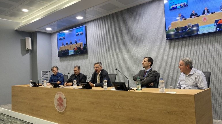 У Ватикані оцифровують фотоархів понтифікату святого Івана Павла ІІ - фото 1