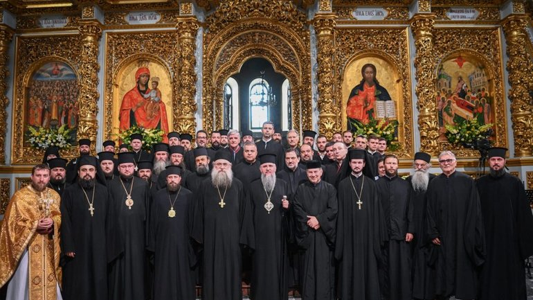 Печерська лавра – це символ стійкості, а незалежна Україна – це повернення до правди, - ігумен афонського монастиря у Києві - фото 1
