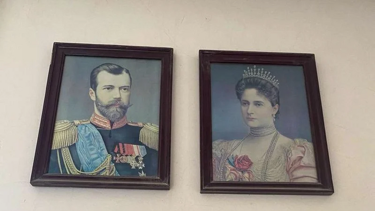 Цар Микола ІІ з дружиною на іконах в Києво-Печерській лаврі - фото 1
