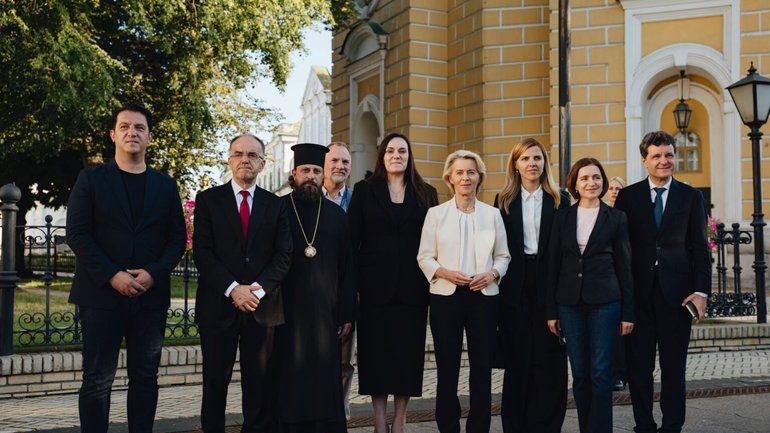 Урсула фон дер Ляєн та європейські лідери відвідали Києво-Печерську лавру - фото 1