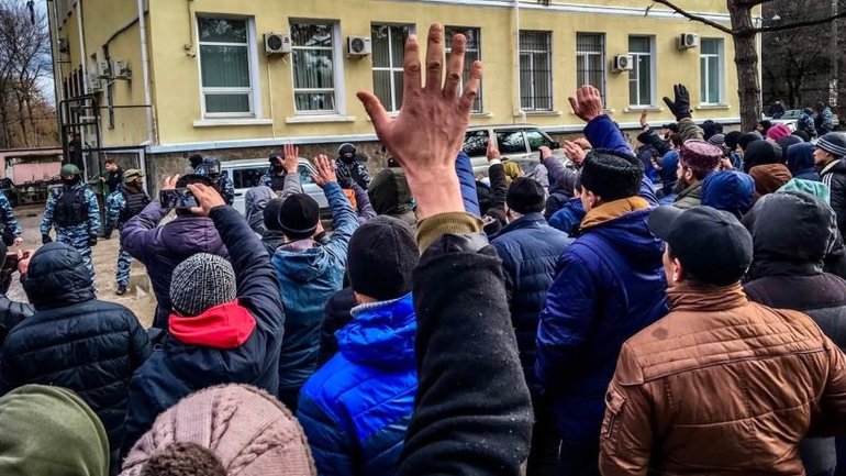 Окупанти припинили діяльність руху “Кримська солідарність”, який інформував про релігійні та політичні переслідування - фото 1