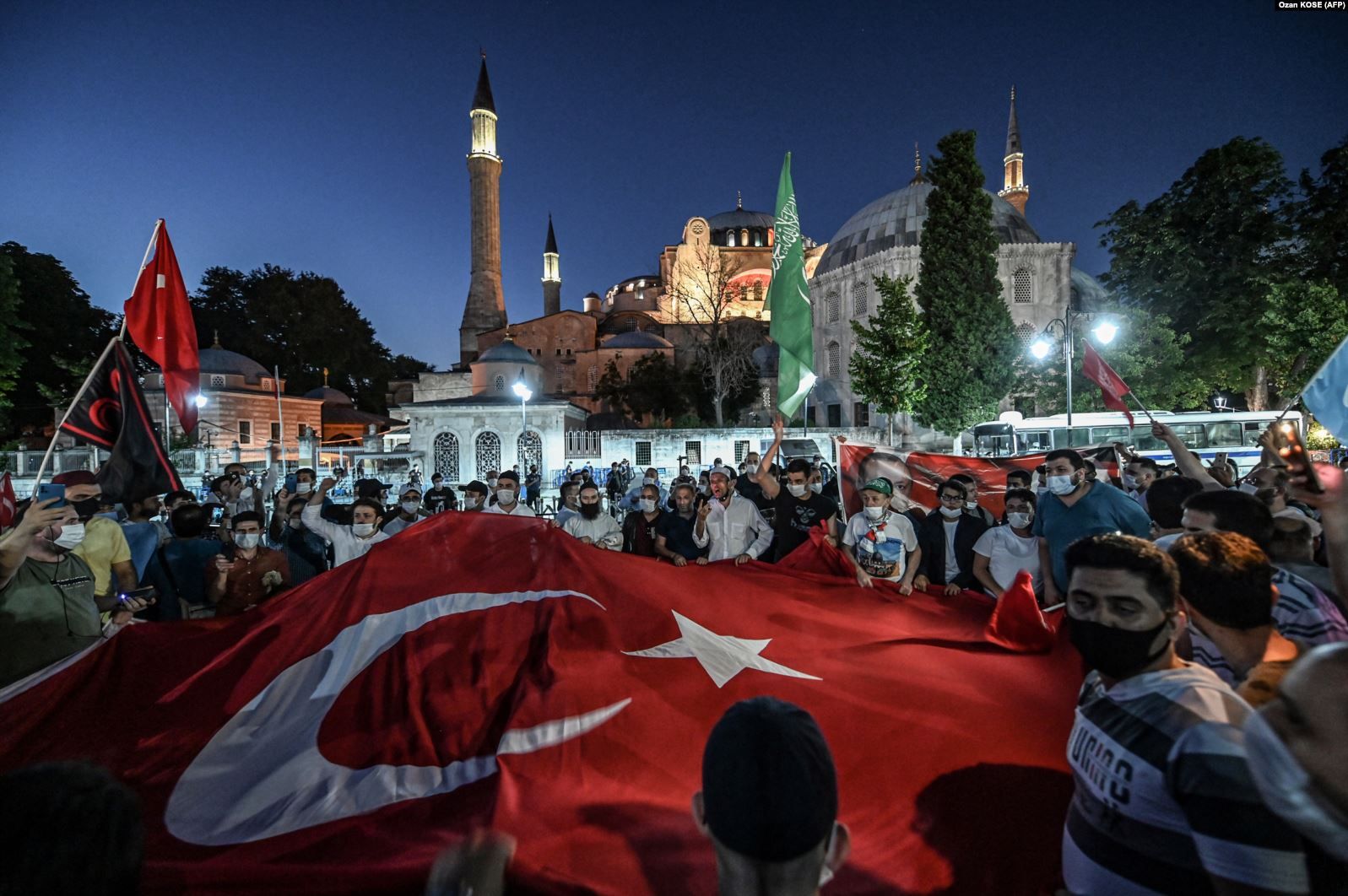 Что ждет Святую Софию в Стамбуле. Рассказываем на примерах памятников истории, уже ставших мечетями в Турции - фото 53800