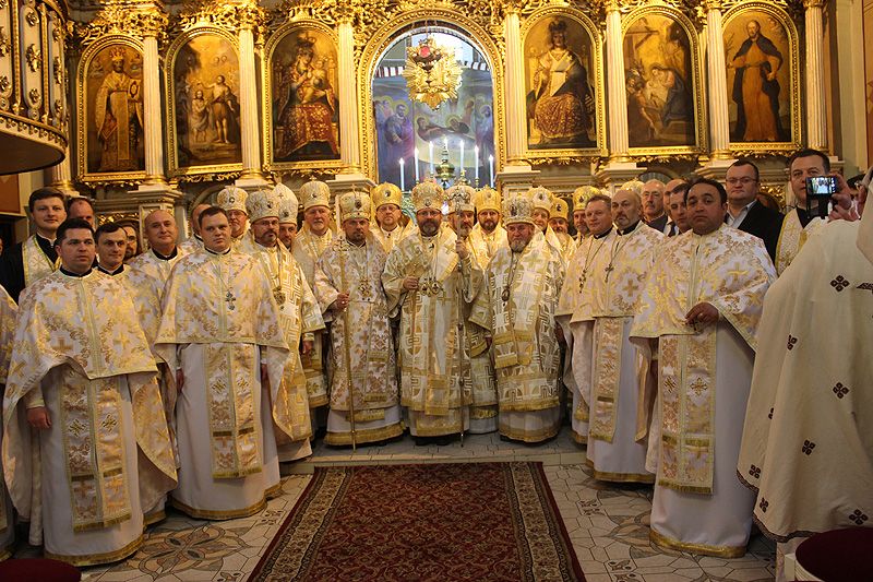 Патріарх Святослав привіз буковинським греко-католикам першого єпископа - фото 54358