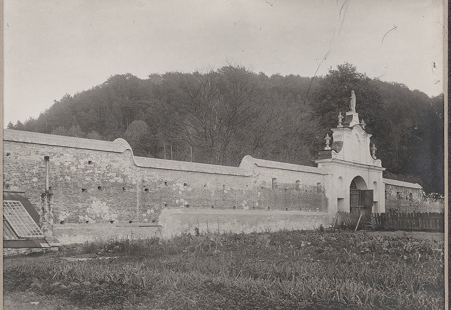 Крехівський монастир на світлинах 1900-х років - фото 54464