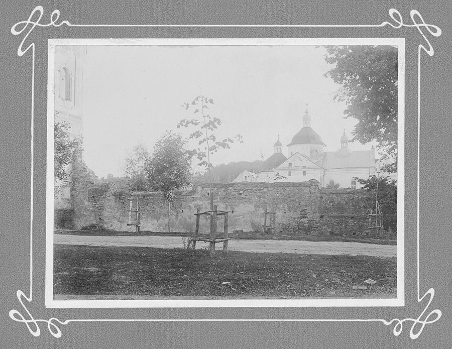 Крехівський монастир на світлинах 1900-х років - фото 54467