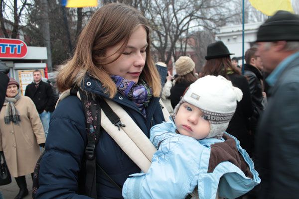 “Ці свічки зігріватимуть душі тих, кого скосив Голодомор”: у Києві вшанували жертв Голодомору - фото 54579