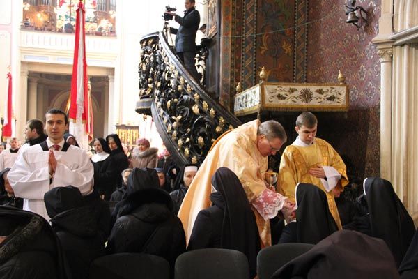 600-летие Львовской митрополии римско-католики отметили торжественной Мессой, которую возглавил Апостольский нунций - фото 54660