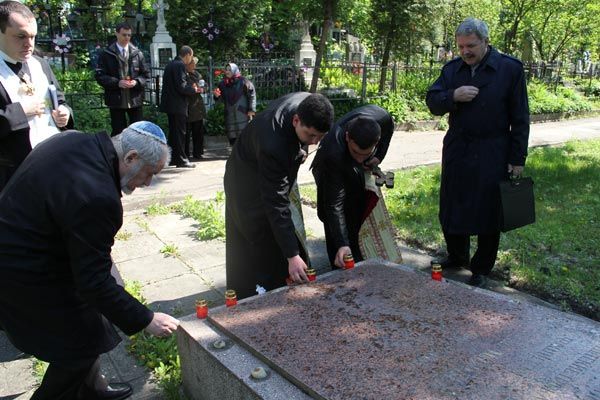 Пам’ятати заради миру: у Львові відбулася акція пам’яті жертв Другої світової війни - фото 54772