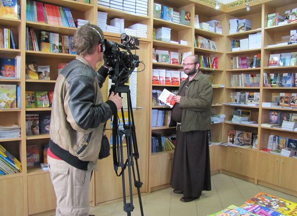 Монах, який пише про секс, підкорив українських читачів та журналістів - фото 54790