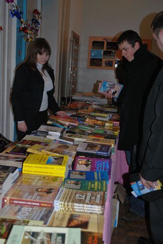 Передріздвяний книжковий ярмарок у Вінниці - фото 55010
