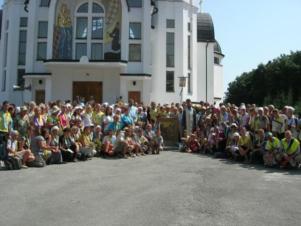 Родини емігрантів молилися у Зарваниці - 55137 Родини емігрантів молилися у Зарваниці - фото 55137