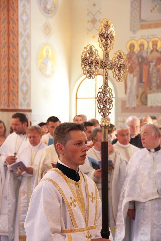 Понад 25 тисяч вірних взяло участь в освяченні катедрального собору УГКЦ у Коломиї - фото 55354