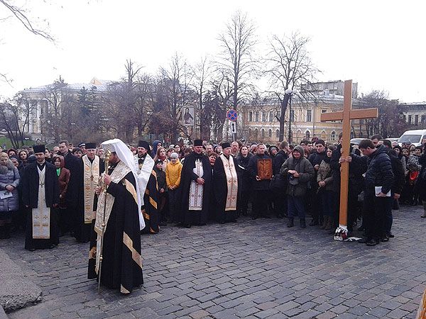 Греко-католики провели хресну ходу центром Києва - фото 55615