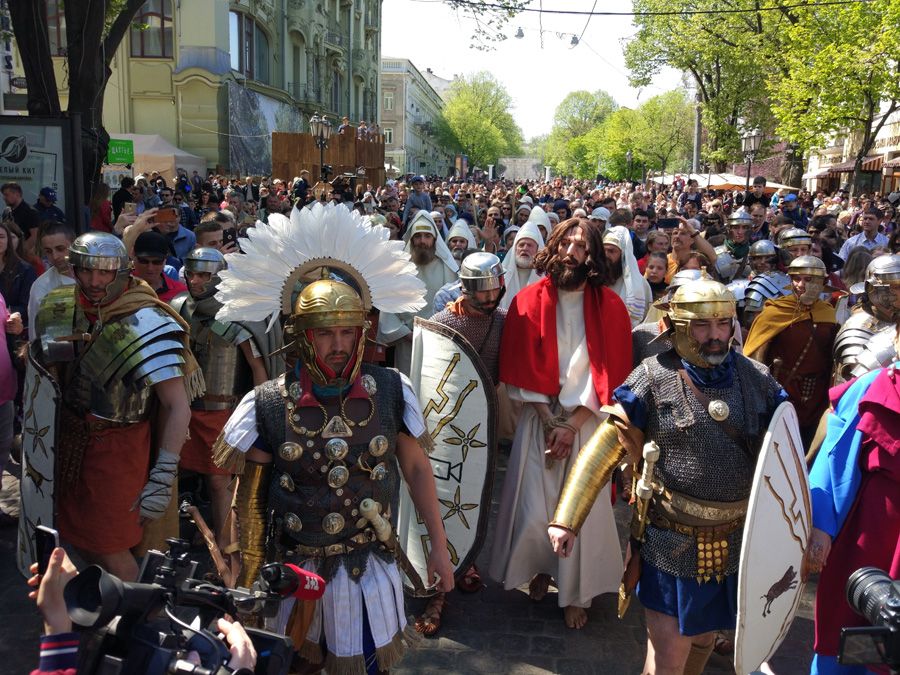 Давньоримський легіон і Дорога Скорботи на Дерибасівській - 55762 Давньоримський легіон і Дорога Скорботи на Дерибасівській - фото 55762