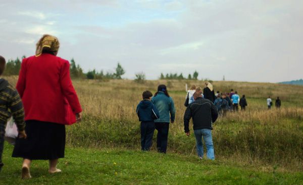 Незвичне паломництво - Хресна дорога в с. Опака - 56411 Незвичне паломництво - Хресна дорога в с. Опака - фото 56411