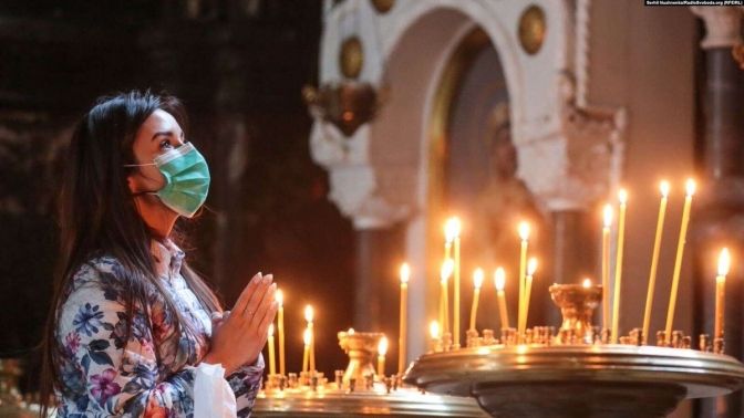 Епідеміологи розслідують спалах коронавірусу у церквах Львівщини - фото 57502