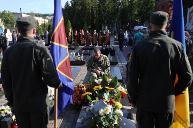 У Львові молитовно вшанували пам’ять захисників України - фото 57713