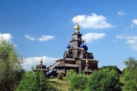 У Німеччині продають храм, який закладав Патріарх Алексій II і освячував Кирил - фото 58335