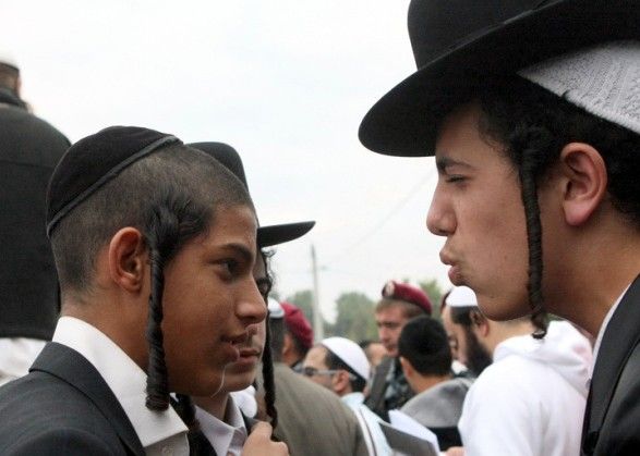 United States Hasidim ask to make a ‘religious exception’ and allow up to 2 thousand pilgrims to enter Ukraine - фото 58450