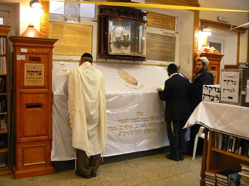 All talks about moving Rabbi Nachman's grave are manipulation and