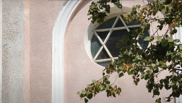 Руйнівна злива в Івано-Франківську стала перевіркою якості ремонтних робіт у 120-річній синагозі - фото 59596