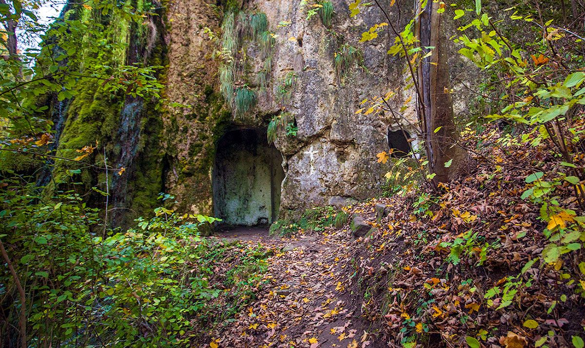Вхід до печерної церкви - фото 61297