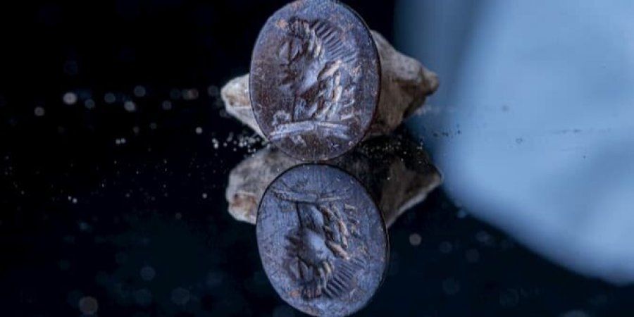 Біля Західної стіни Єрусалиму знайшли печатку із зображенням грецького бога - фото 61442