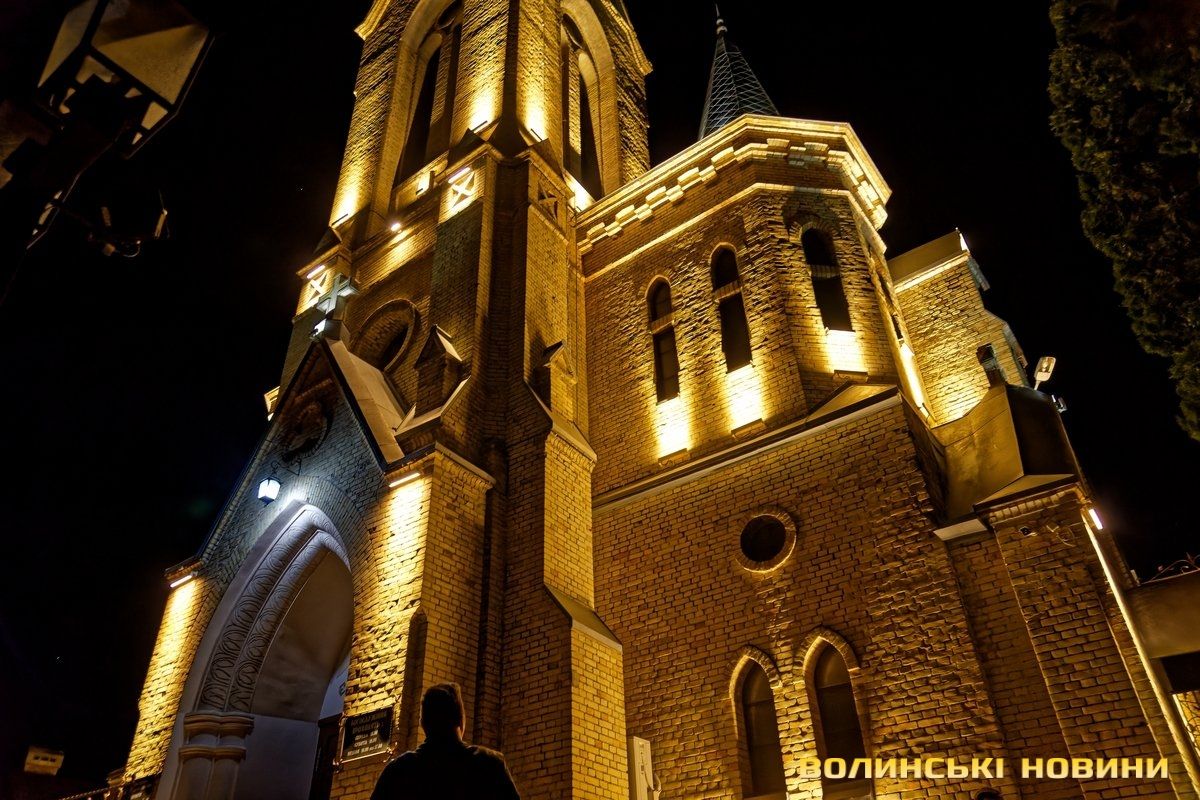 Луцька лютеранська кірха в новому освітленні - фото 61482