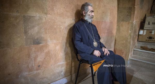 Глава Карабахской епархии Армянской Церкви перенес инфаркт - фото 61816