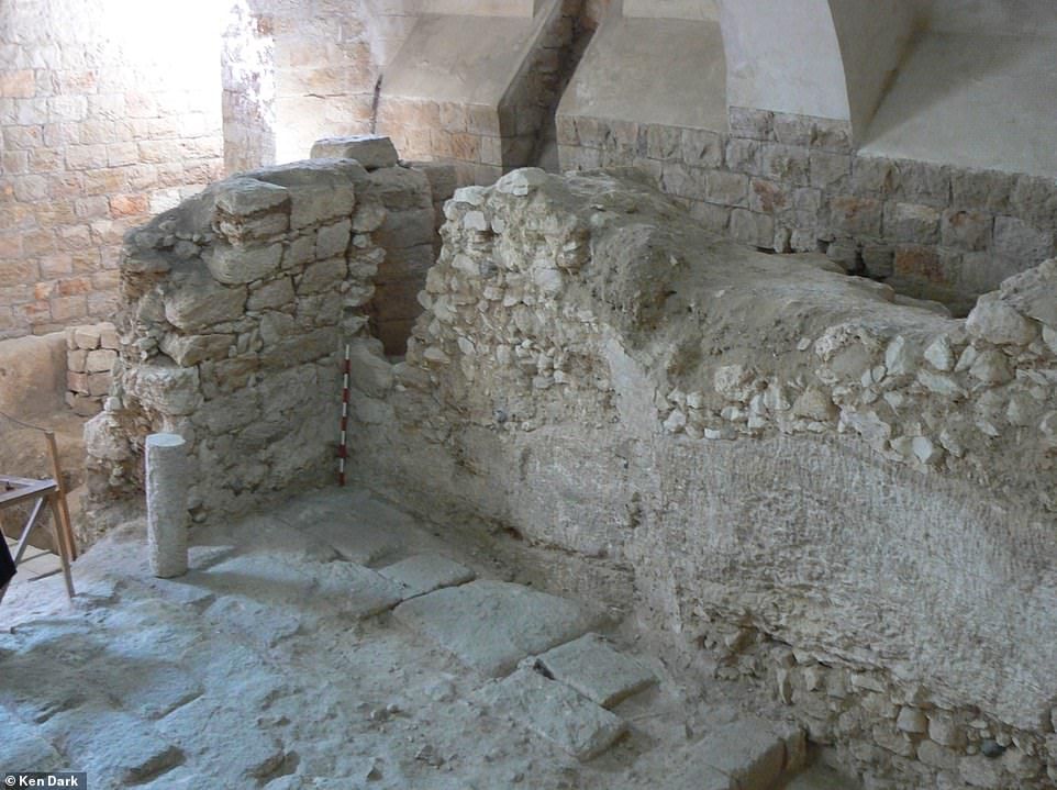Британський археолог заявляє, що розкопав будинок, у якому провів дитинство Ісус - фото 62312