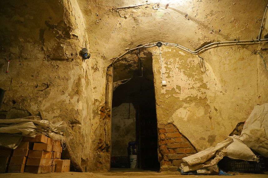 «Італійський» дворик, орган та старовинні підземелля – що приховує костел на Театральній у Житомирі. Фотоекскурсія - фото 63257