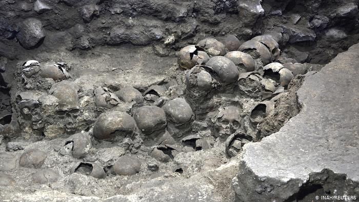 Понад 600 людських черепів біля храму ацтеків виявлено у Мексиці - фото 63361