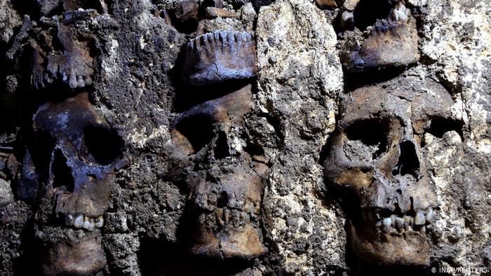 Понад 600 людських черепів біля храму ацтеків виявлено у Мексиці - фото 63362
