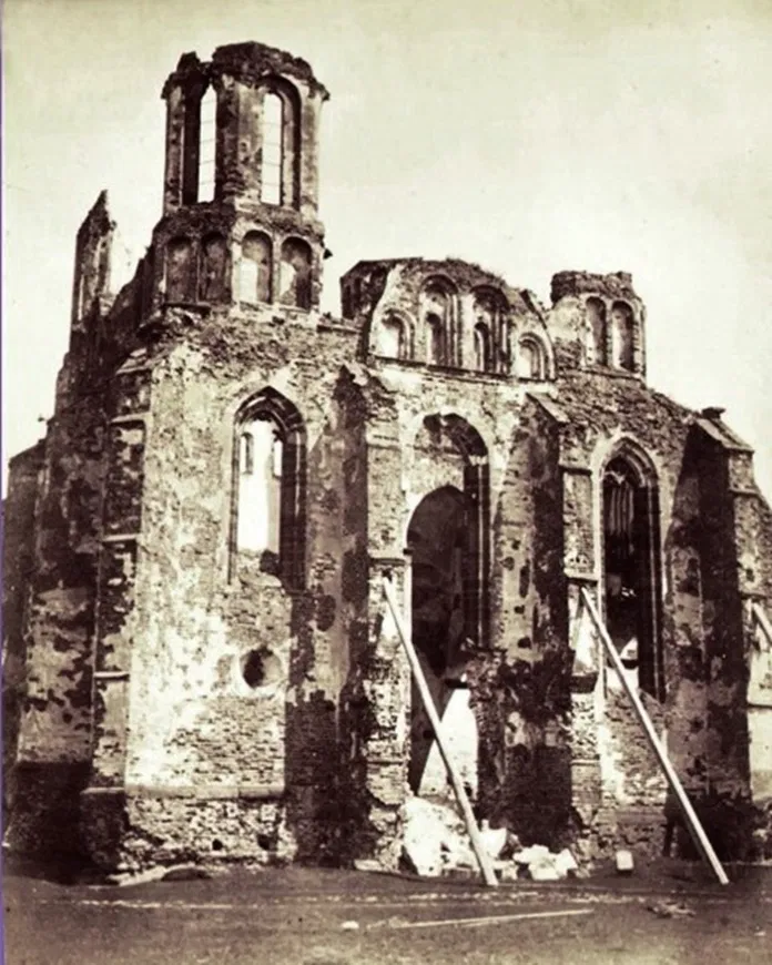 Руїни Богоявленської замкової церкви до відбудови, фото до 1889 року - фото 66592