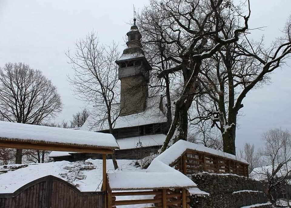 У найстарішій на Закарпатті дерев'яній церкві Святого Миколая Чудотворця в Колодному створять музей - фото 67331